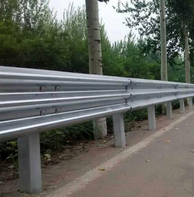 交通安全设施的守护者 波形梁护栏在现代公路工程中的关键作用
