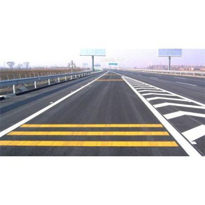 高速公路划线工程价格解析及其在交通安全设施工程中的核心地位